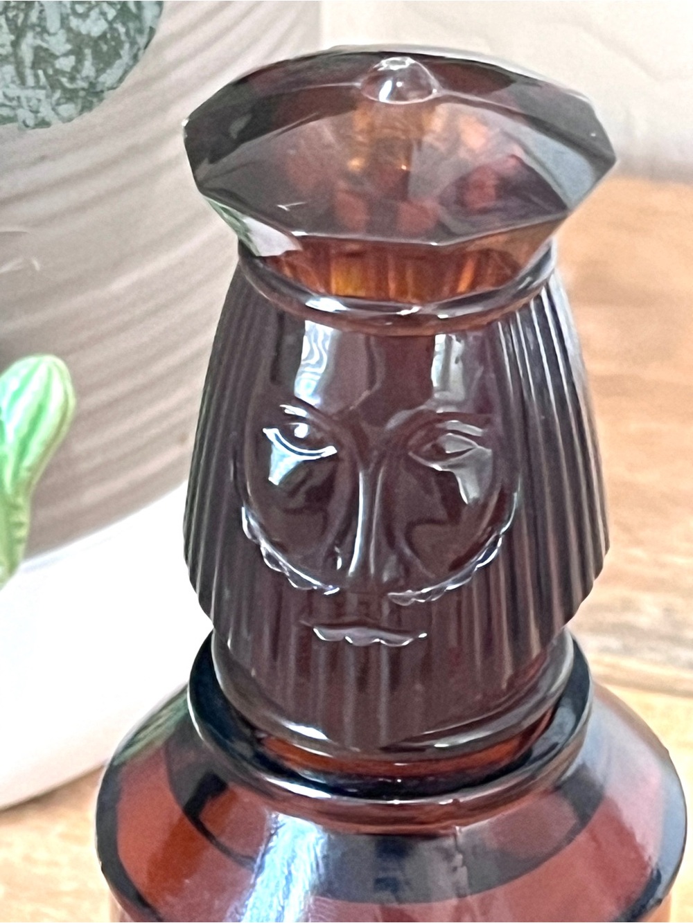 Vintage Avon "The King" Chess Piece Glass Collectible Decanter Bottle - Picture 3 of 6